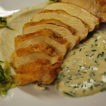 Cerna Louze Konukevi Branžež