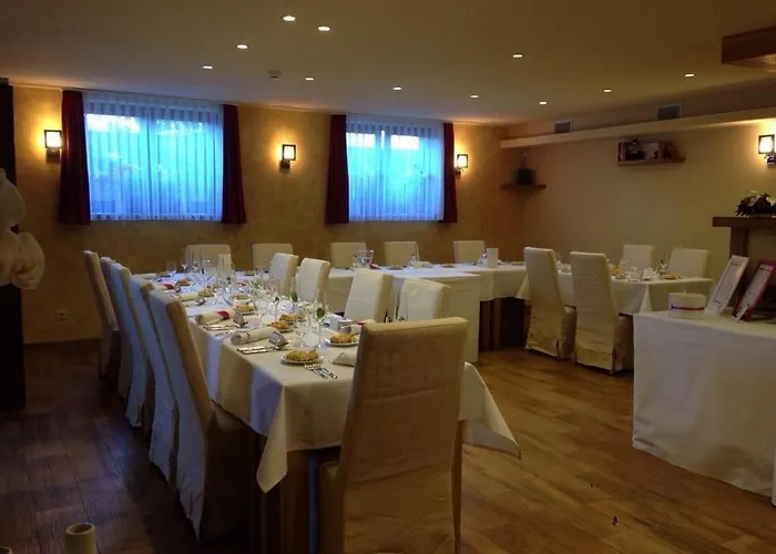 Cerna Louze 4* Branžež