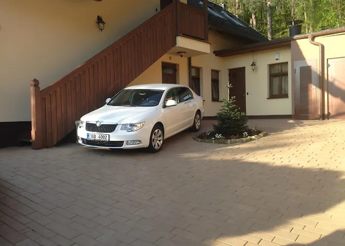 Pensjonat Cerna Louze